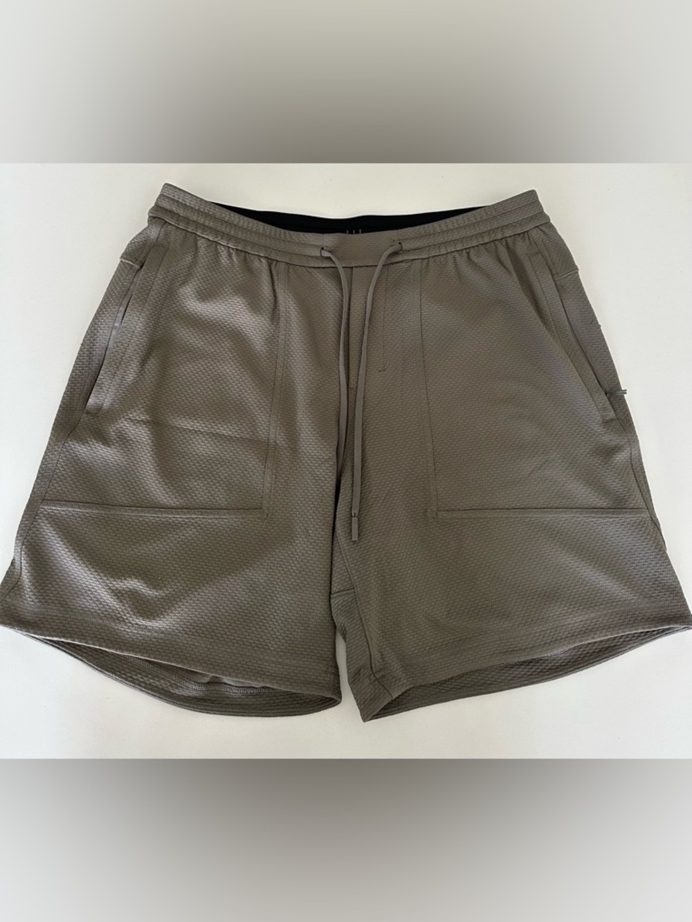 Lululemon Relaxed-Fit Training
Short 8"